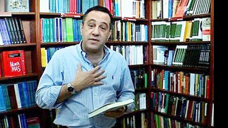 NEGOCIADOR. El ministro Alejandro Finocchiaro espera a los gremios..
