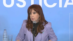 UNIDAD. Cristina Kirchner llamó a no caer en las falsas antinomias.