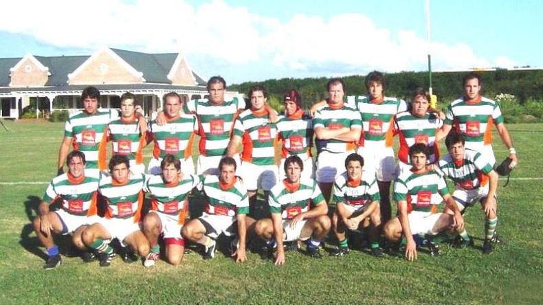 DOBLE ASCENSO. El plantel superior de St. Brendan’s de la temporada 2005..