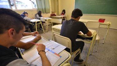 Con la medida se busca disminuir la deserción escolar. .