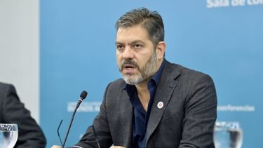 DUDAS. El ministro de Gobierno, Carlos Bianco, no confirmó el proyecto.
