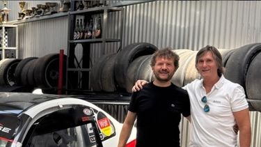 EN EL TALLER. Videle y Dose correrán con una cupé Datsun Z 240.