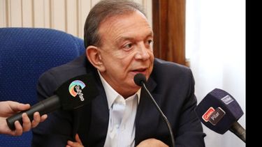 CAUTELA. Zúccaro felicitó a Nicolás Ducoté y a José Molina por la elección que hicieron..