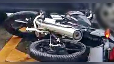 El motociclista tiene 26 años y debió ser hospitalizado. El motociclista tiene 26 años y debió ser hospitalizado.