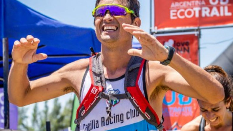 EMOCIÓN. Cena y su cara de felicidad tras ganar una de las pruebas del Eco Trail..