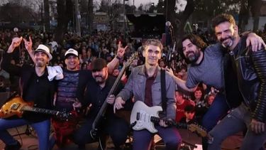 Tren de Escape, una de las que forma parte de Pilar Rock.