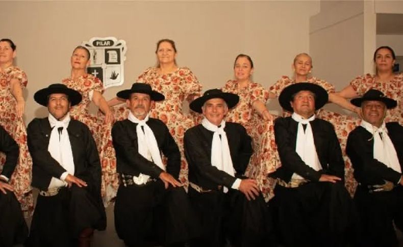 Ballet Folklórico Municipal de Adultos.