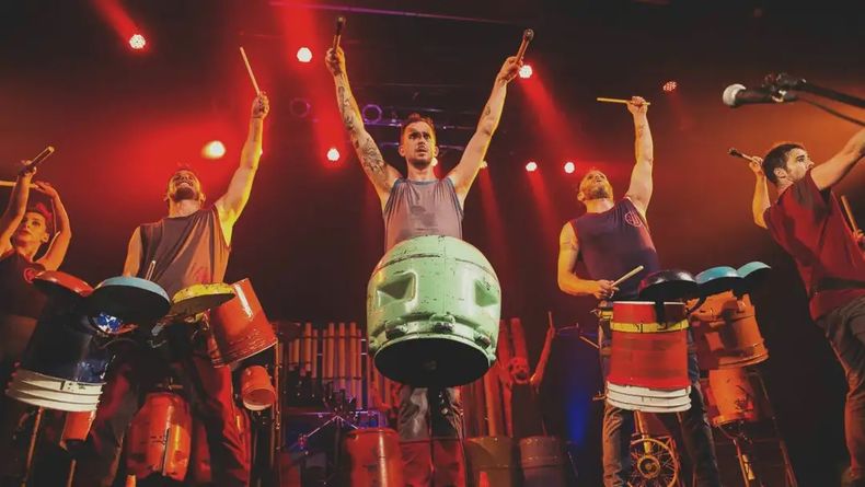 CHOQUE URBANO. El grupo de percusión pone en marcha del ciclo “FormArte”.