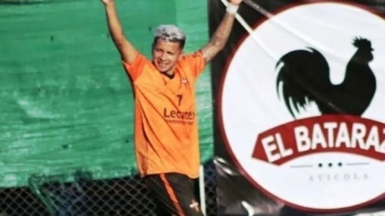 BRAZOS ARRIBA. Facundo Espínola festeja su doblete en Manzanares. Foto: prensa CSyD Manzanares..