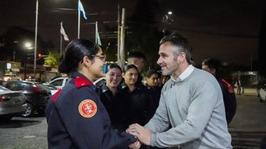 federico achaval acompano a los bomberos en su dia
