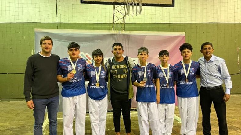 GRAN ACTUACIÓN. La delegación de Taekwondo aportó cinco medallas para Pilar. .