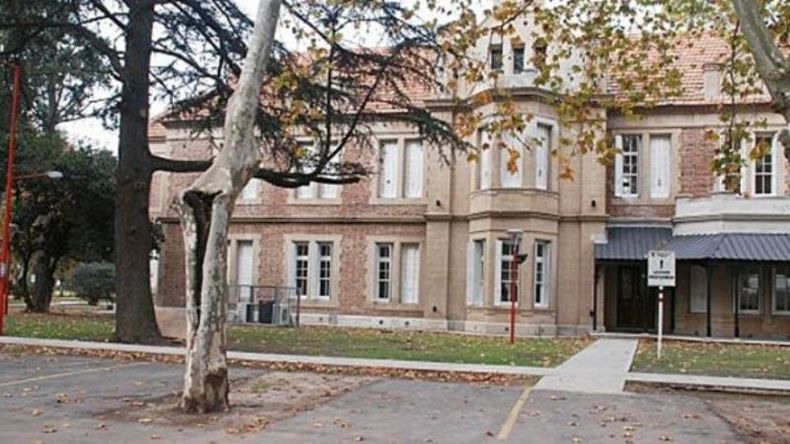 CENTENARIO. El edificio del Pellegrini será sede de la futura universidad..