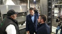 Massa y Achával dialogaron con trabajadores de Tres Arroyos..