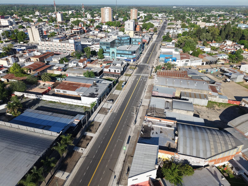 ASÍ SE VE. Imagen aérea del tramo renovado de la ruta 8. ASÍ SE VE. Imagen aérea del tramo renovado de la ruta 8.