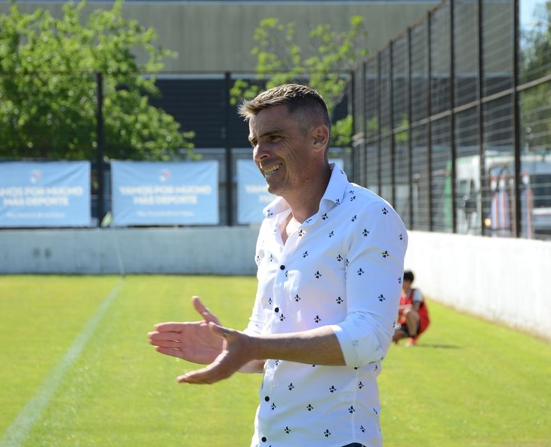 DT. Piter Torres prepara la pretemporada de Real Pilar.