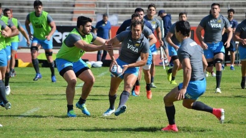 A LA CANCHA. Juan Martín Hernández trabajó en Port Elizabeth..