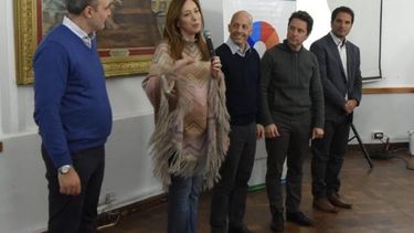 Vidal estuvo en Pilar y entregó impresoras 3D