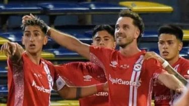 Tomás Molina sigue de racha goleadora en Argentinos Juniors y sueña con ganar la Copa Argentina. Tomás Molina sigue de racha goleadora en Argentinos Juniors y sueña con ganar la Copa Argentina.