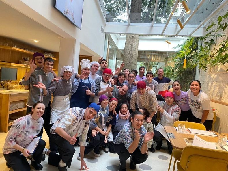 Los empleados del restaurante Alamesa. (cucinare.tv).jpeg