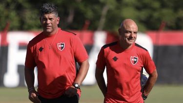 Sergio Gómez y Favio Orsi dirigieron a Newell´s apenas seis partidos. Sergio Gómez y Favio Orsi dirigieron a Newell´s apenas seis partidos.