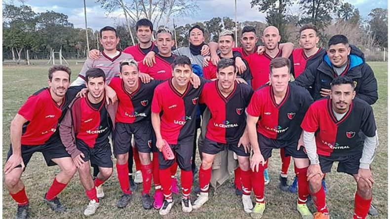 PRIMER EQUIPO. La formación de Derqui que jugará ante Roma..
