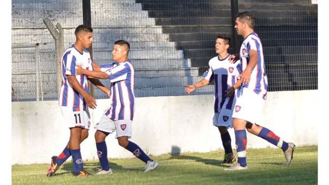 FESTEJO. San Lorenzo quiere volver de Campana con los 3 puntos..