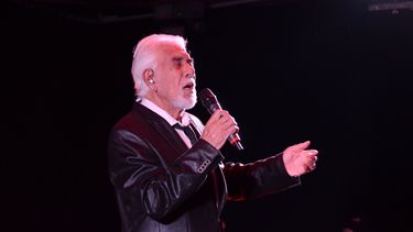 Raúl Lavie se presentó en el marco del ciclo Íntimo Pilar del Bingo Oasis.&nbsp;