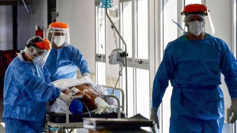 NO PARA. Hay 7.794 personas internadas en terapia intensiva por covid..
