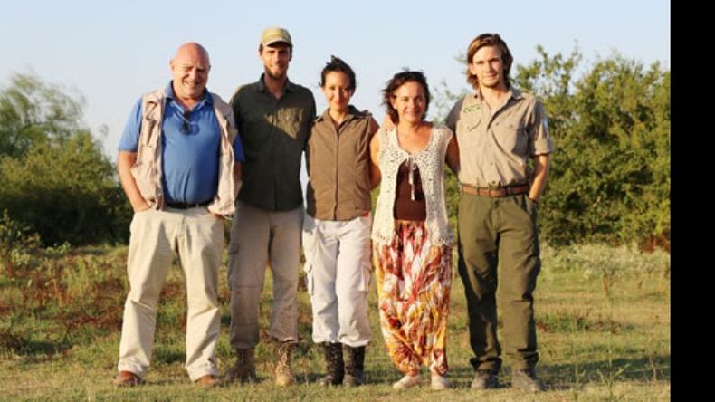 EQUIPO. Lemos (4ª desde la izq.), en la Reserva Natural de Pilar..