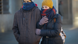 El invierno pisa fuerte en la ciudad y el Servicio Meteorológico Nacional anticipa mínimas que promediarán los 5°C, con máximas que apenas superarán los 12°C. El invierno pisa fuerte en la ciudad y el Servicio Meteorológico Nacional anticipa mínimas que promediarán los 5°C, con máximas que apenas superarán los 12°C.