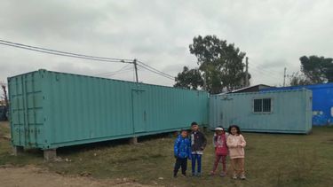 Los contenedores llegaron a Palabras del Alma donados por El Bosque Rugby Club.