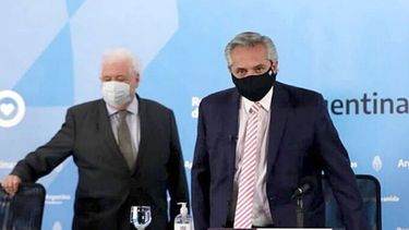 EL PRIMERO. Fernández anticipó que se vacunará para despejar las dudas.