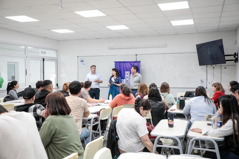 Federico Achával recorrió la Universidad Nacional de Pilar.&nbsp;
