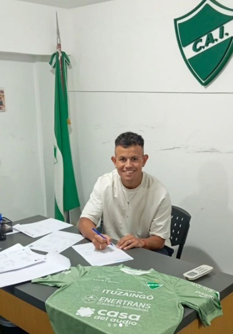 FIRMA. Mauricio Camargo continuará en Ituzaingó tras su paso por Colegiales.