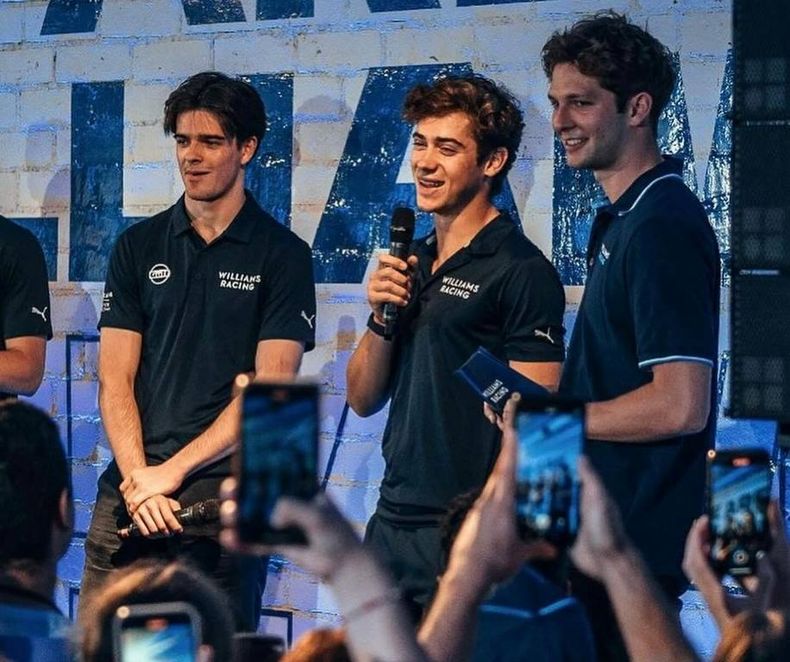 Franco Colapinto fue atracción en Barcelona en la conferencia del equipo Williams.