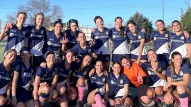 GOLEADA. Las jugadoras de Champagnat C ganaron un partido clave por el descenso.