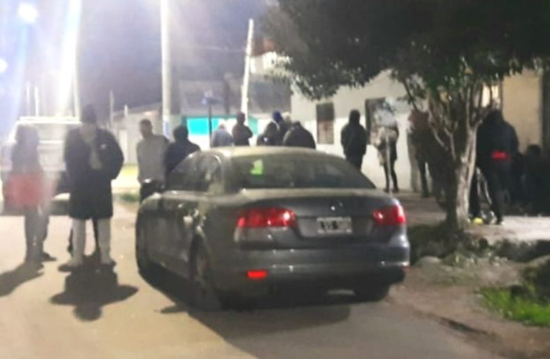 La banda dedicada a cometer estafas financieras estaba integrada por al menos seis personas, una de ellas menor de edad.&nbsp;