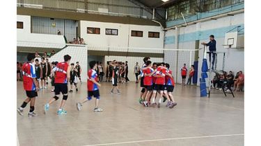 PLATA. Los chicos cerraron el año con un 2º puesto en la general..