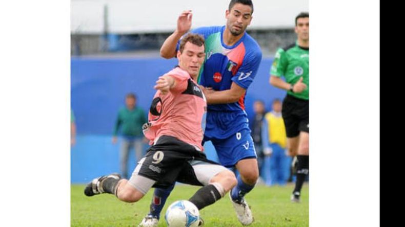 Aún en duda. Gonzalo Gil está desesperado por volver al 11 inicial..