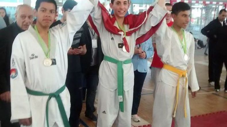 PLATA. Florentín, en el podio del Taekwondo..