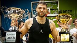 TRAIGAN COPAS. Pappalardi fue campeón de la Liga Argentina..