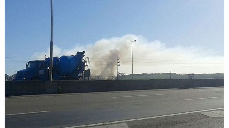 LLAMAS. “Hace 24 horas que arde la basura”, dijo Mariano, autor de la foto..