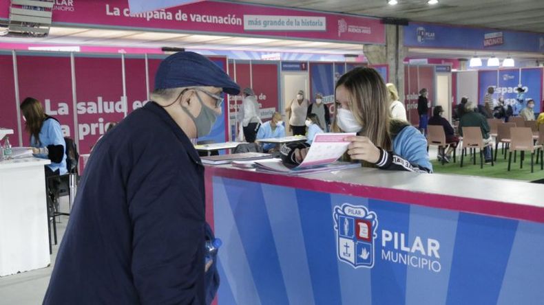 VACUNA LIBRE. Los mayores de 60 no deberán esperar el turno para vacunarse con la primera dosis..