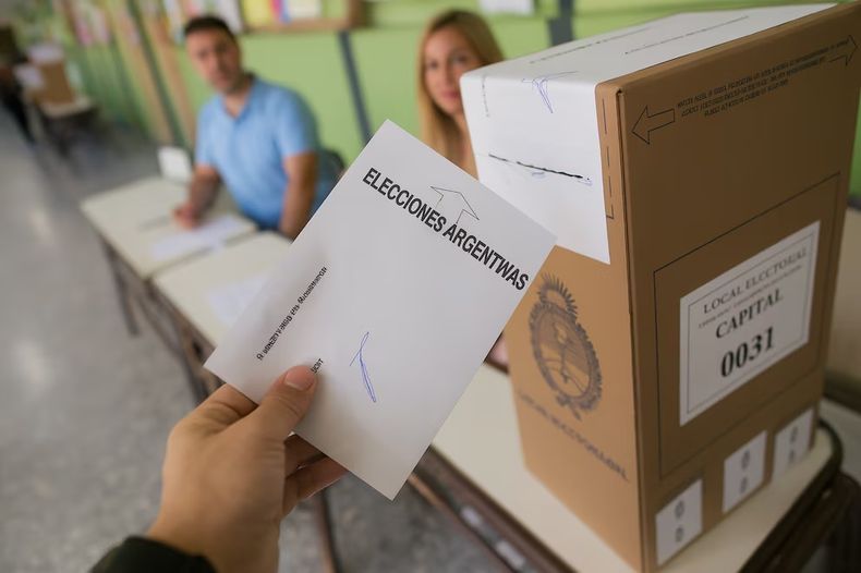 AUSENTISMO. La Escuela de Gobierno de la Austral anticipa baja participación.