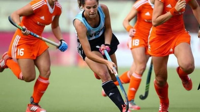 Toccalino apilando holandesas en la final. Foto Hockey Delivery,.