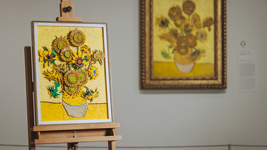 Los Girasoles de Van Gogh se convierten en ladrillos de LEGO