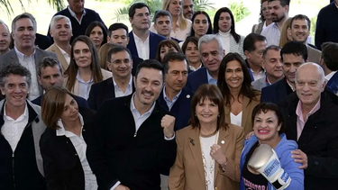 DIRIGENTES. Patricia Bullrich, al frente de su equipo nacional en Pilar.