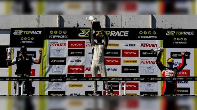 SEGUNDO. Diego Azar en el podio de Buenos Aires..