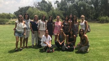 Representantes de diferentes barrios cerrados y countries reunidas por los perros sin hogar..