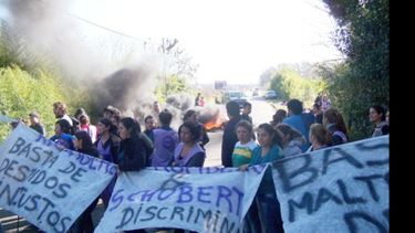 Los trabajadores afirman que fueron reprimidos por la policía.